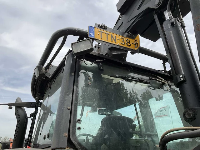 2011 valtra t202 vierwielaangedreven landbouwtractor - afbeelding 7 van  47