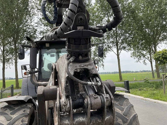 2011 valtra t202 vierwielaangedreven landbouwtractor - afbeelding 15 van  47