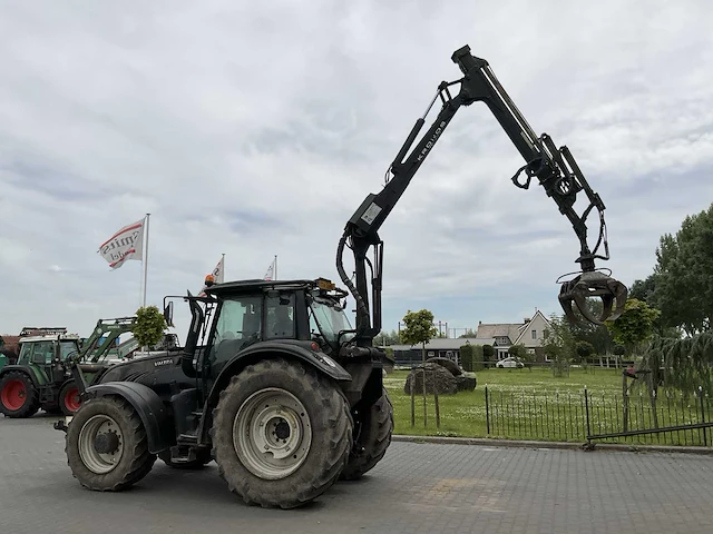 2011 valtra t202 vierwielaangedreven landbouwtractor - afbeelding 41 van  47
