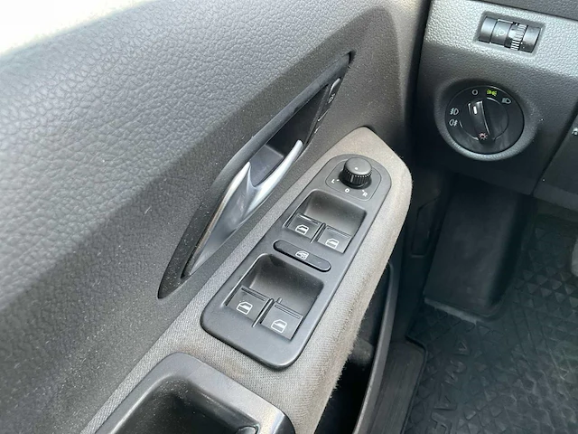 2011 volkswagen amarok bedrijfswagen - afbeelding 6 van  17
