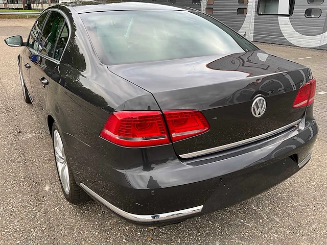 2011 volkswagen passat 3.6 v6 4motion personenauto 300pk - afbeelding 13 van  32