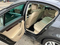2011 volkswagen passat 3.6 v6 4motion personenauto 300pk - afbeelding 25 van  32