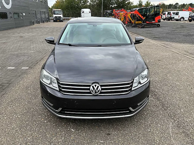 2011 volkswagen passat 3.6 v6 4motion personenauto 300pk - afbeelding 8 van  32