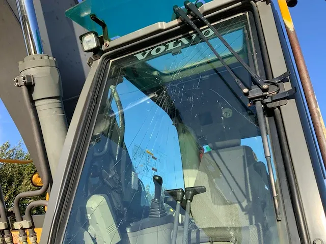 2011 volvo ec210c rupsgraafmachine - afbeelding 2 van  44