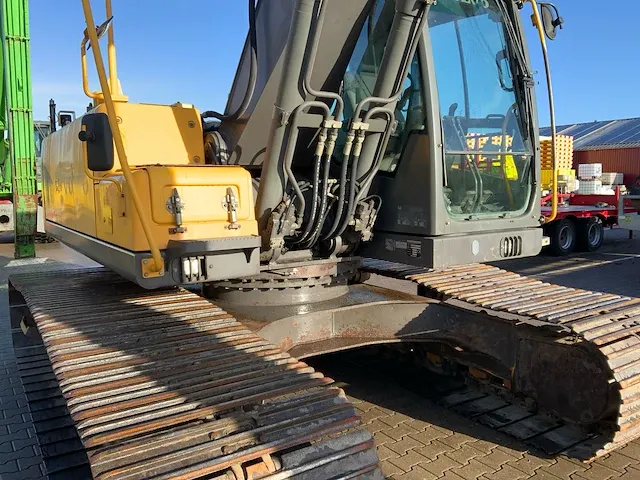 2011 volvo ec210c rupsgraafmachine - afbeelding 10 van  44
