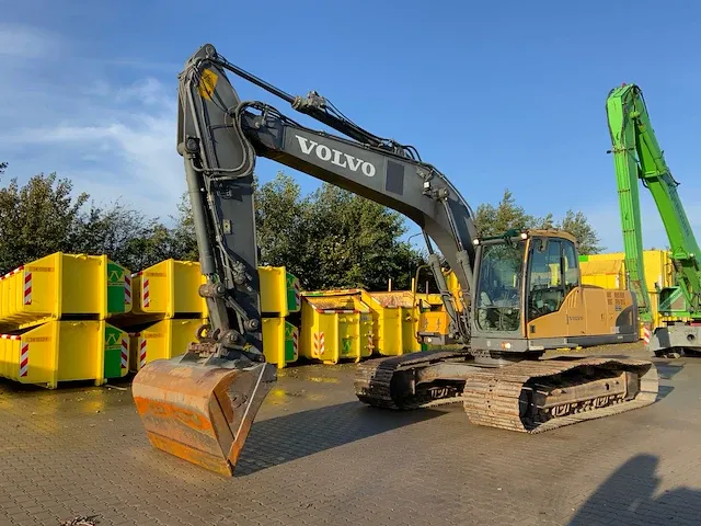 2011 volvo ec210c rupsgraafmachine - afbeelding 1 van  44