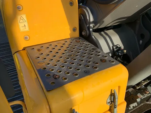 2011 volvo ec210c rupsgraafmachine - afbeelding 13 van  44