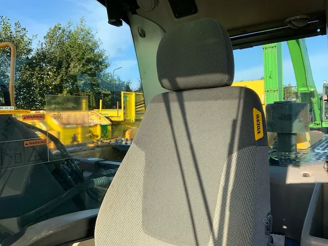 2011 volvo ec210c rupsgraafmachine - afbeelding 30 van  44