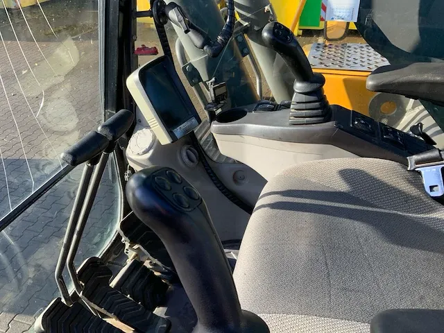 2011 volvo ec210c rupsgraafmachine - afbeelding 32 van  44