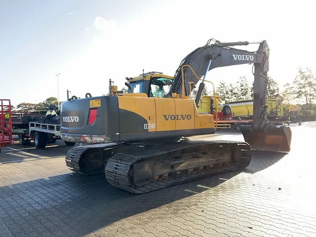 2011 volvo ec210c rupsgraafmachine - afbeelding 23 van  44