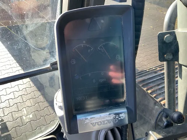 2011 volvo ec210c rupsgraafmachine - afbeelding 36 van  44