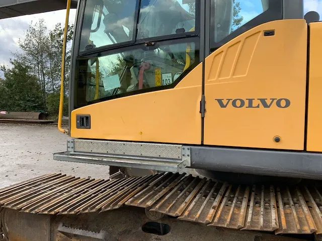 2011 volvo ec240cl rupsgraafmachine - afbeelding 2 van  47