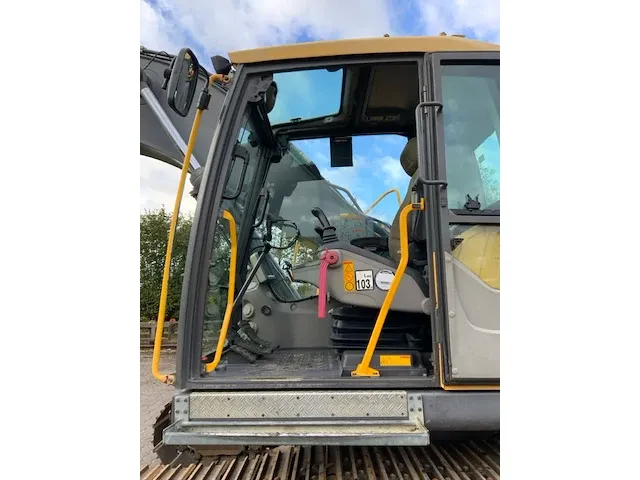 2011 volvo ec240cl rupsgraafmachine - afbeelding 4 van  47
