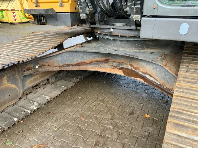 2011 volvo ec240cl rupsgraafmachine - afbeelding 18 van  47