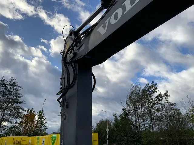 2011 volvo ec240cl rupsgraafmachine - afbeelding 19 van  47