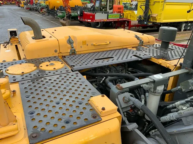 2011 volvo ec240cl rupsgraafmachine - afbeelding 28 van  47
