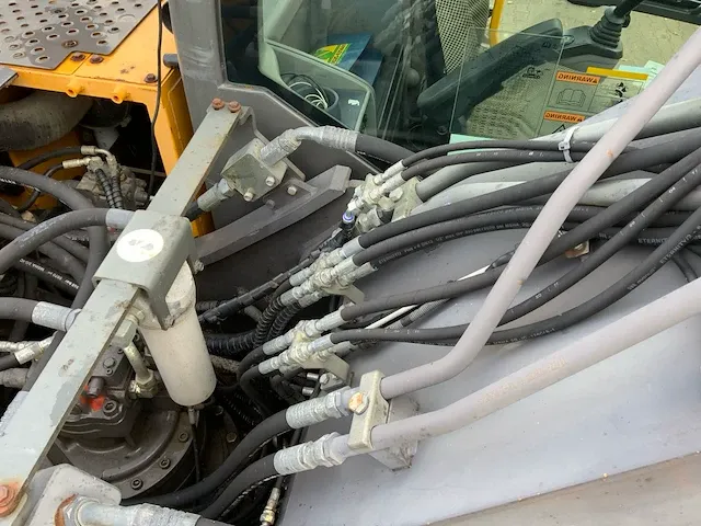 2011 volvo ec240cl rupsgraafmachine - afbeelding 30 van  47