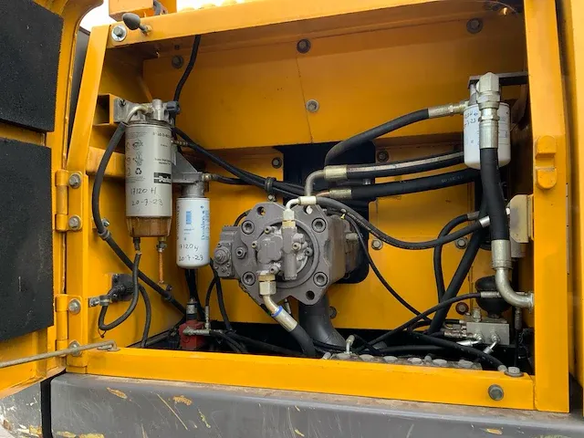 2011 volvo ec240cl rupsgraafmachine - afbeelding 39 van  47