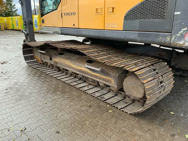 2011 volvo ec240cl rupsgraafmachine - afbeelding 43 van  47