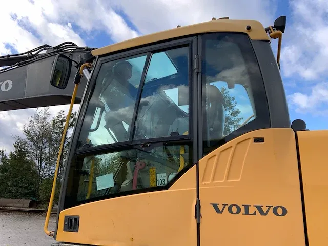 2011 volvo ec240cl rupsgraafmachine - afbeelding 47 van  47