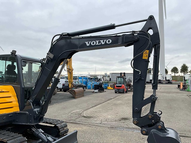 2011 volvo ec60c midigraafmachine - afbeelding 9 van  28