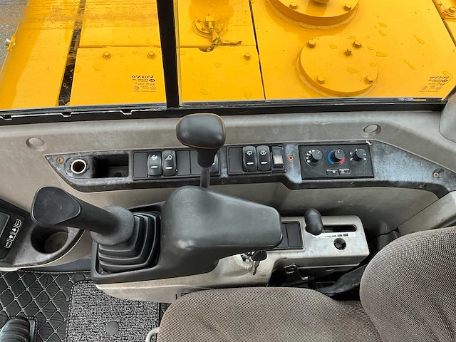 2011 volvo ec60c midigraafmachine - afbeelding 17 van  28