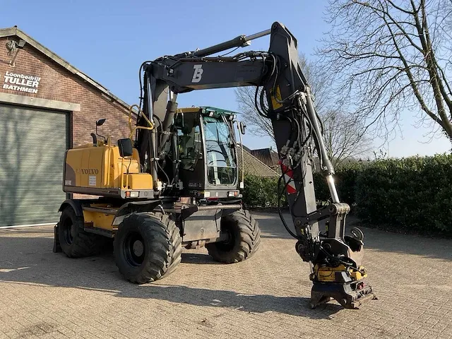 2011 volvo ew140c banden graafmachine - afbeelding 22 van  26