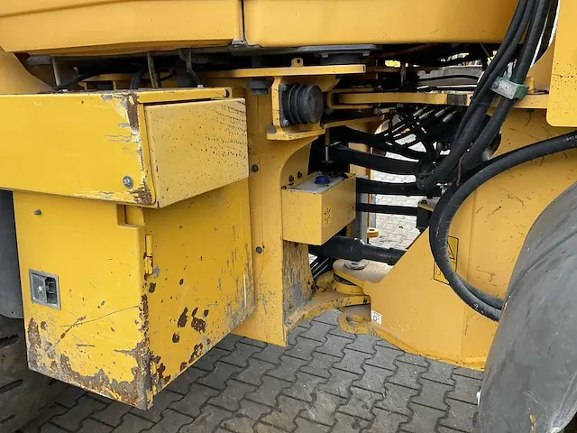 2011 volvo l90f shovel - afbeelding 17 van  52