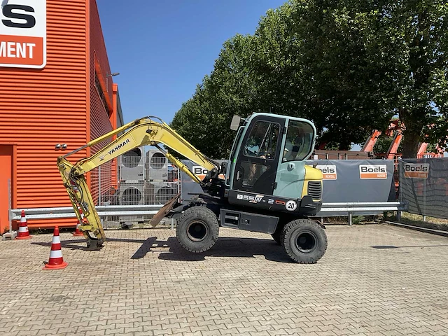 2011 yanmar b55w-2 banden graafmachine - afbeelding 39 van  42