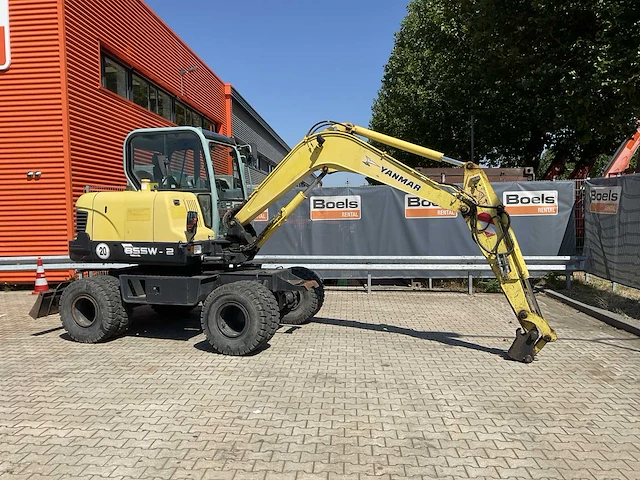 2011 yanmar b55w-2 banden graafmachine - afbeelding 40 van  42