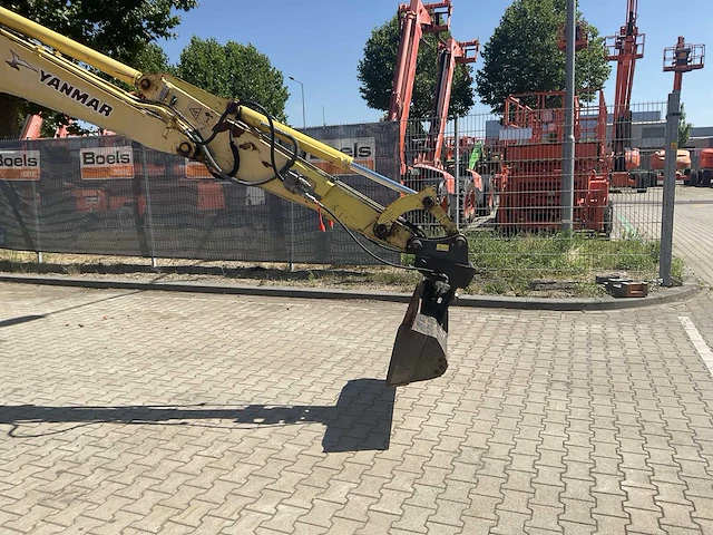 2011 yanmar b55w banden graafmachine - afbeelding 3 van  50