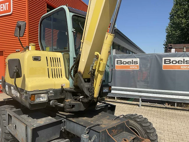 2011 yanmar b55w banden graafmachine - afbeelding 21 van  50