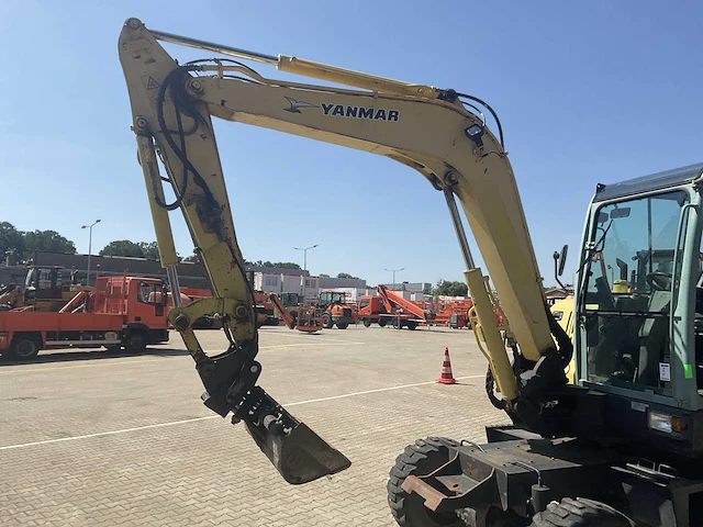 2011 yanmar b55w banden graafmachine - afbeelding 22 van  50
