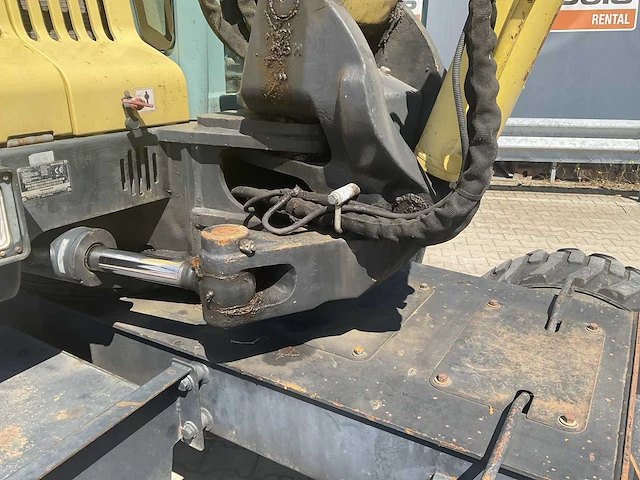 2011 yanmar b55w banden graafmachine - afbeelding 26 van  50