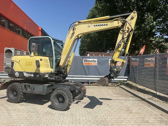 2011 yanmar b55w banden graafmachine - afbeelding 47 van  50