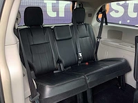 2012 - chrysler - town & country - personenauto - afbeelding 4 van  15