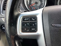 2012 - chrysler - town & country - personenauto - afbeelding 14 van  15