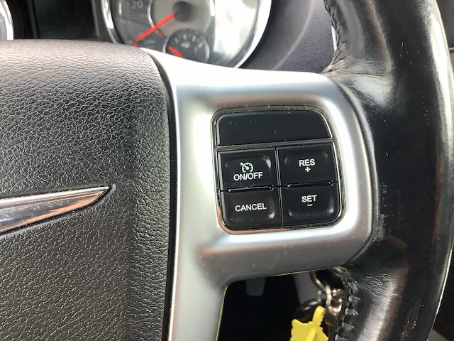 2012 - chrysler - town & country - personenauto - afbeelding 15 van  15