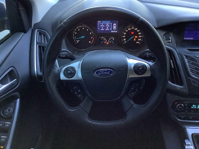 2012 - ford - focus wagon - 1.6 ecob. lease ti. - personenauto - afbeelding 2 van  14