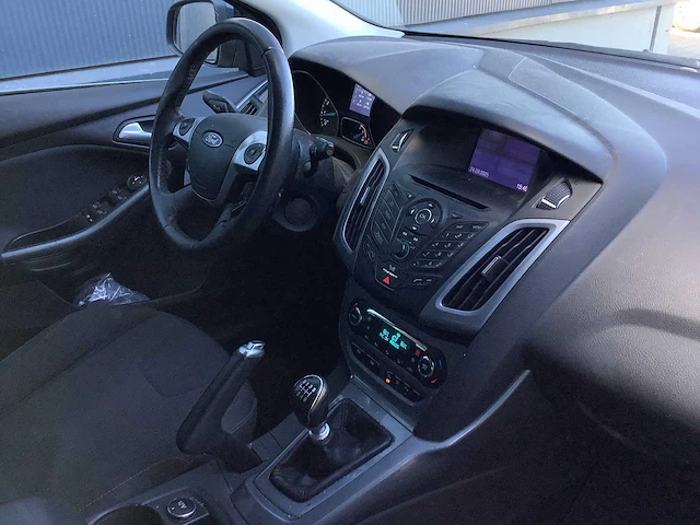 2012 - ford - focus wagon - 1.6 ecob. lease ti. - personenauto - afbeelding 11 van  14