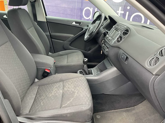 2012 - volkswagen - tiguan - 1.4 tsi comfort & design - personenauto - afbeelding 15 van  18