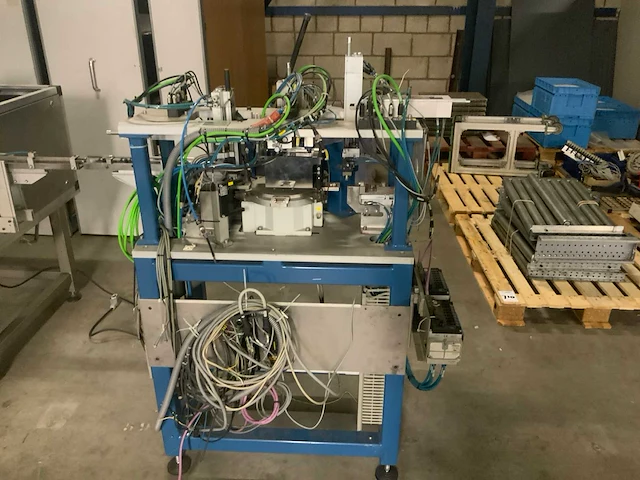 2012 aae lampconnector productie opstelling - afbeelding 2 van  9