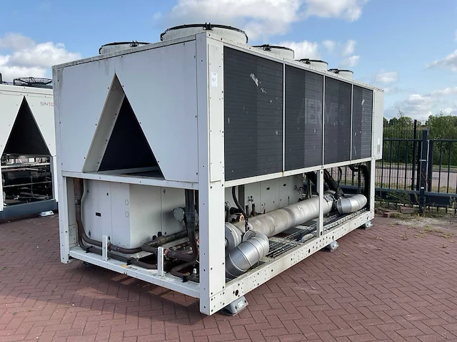 2012 aermec ns2352x lucht/waterkoelinstallatie - afbeelding 1 van  7