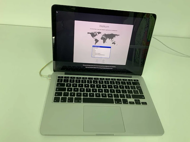 2012 apple 13-inch macbook pro md101ll/a laptop - afbeelding 1 van  3