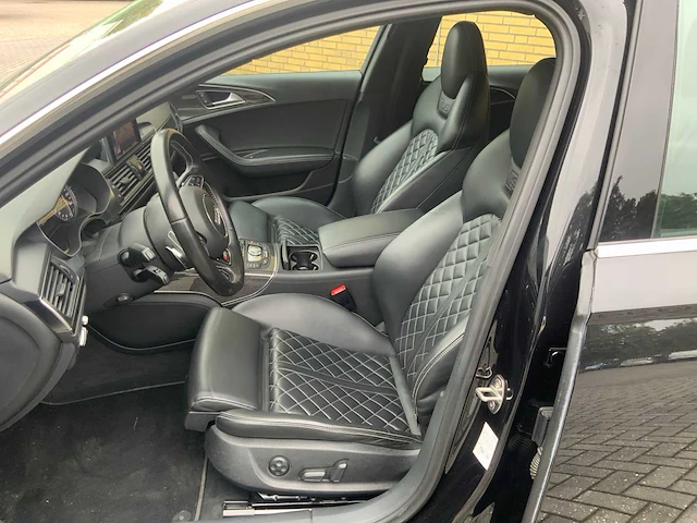 2012 audi s6 limousine personenauto - afbeelding 27 van  48