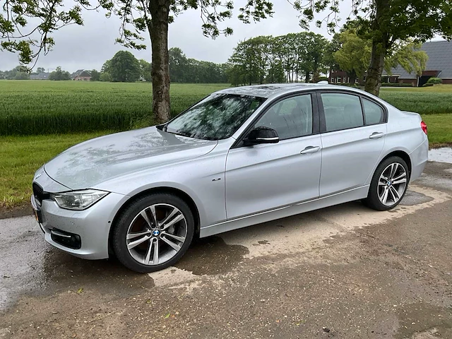 2012 bmw 3-serie 335i high executive personenauto - afbeelding 2 van  32