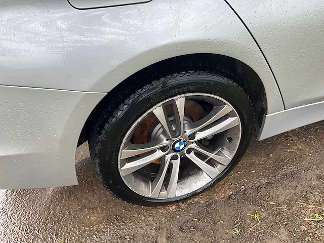2012 bmw 3-serie 335i high executive personenauto - afbeelding 6 van  32