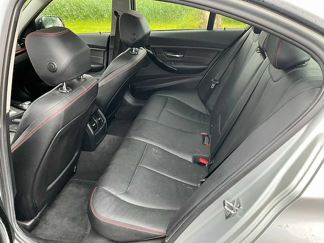 2012 bmw 3-serie 335i high executive personenauto - afbeelding 20 van  32