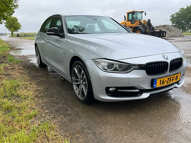 2012 bmw 3-serie 335i high executive personenauto - afbeelding 27 van  32