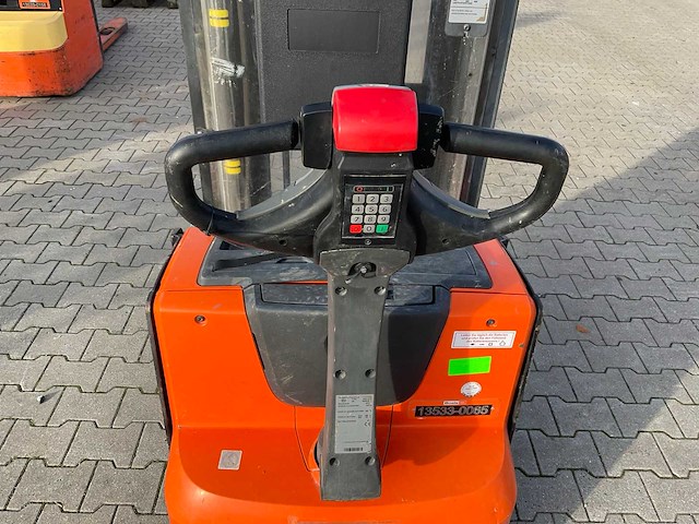 2012 bt swe140 elektrische stapelaar - afbeelding 12 van  15